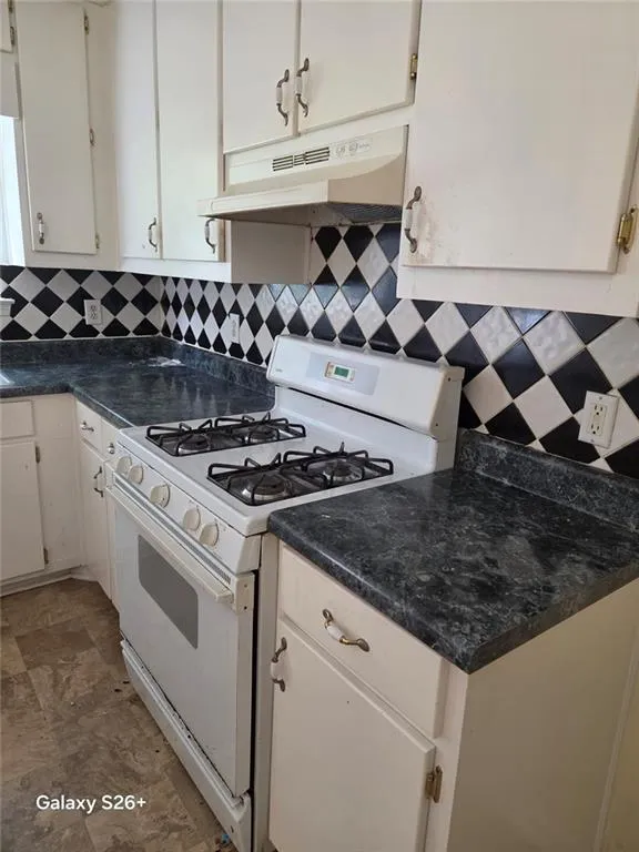 8257 Mountain Pass Riverdale, GA 30274