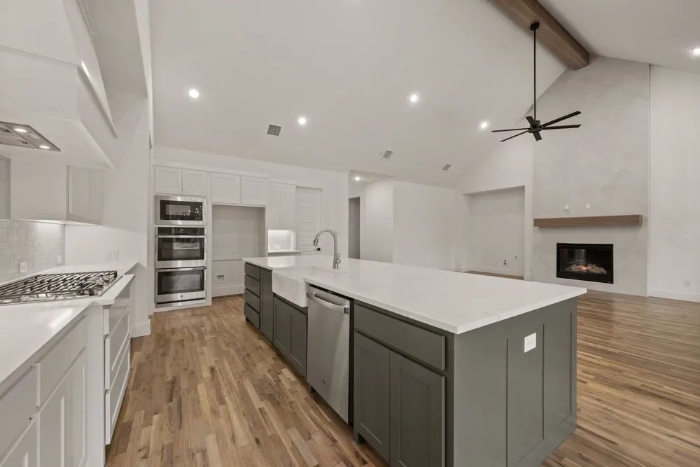 6009 Rolling Creek Court Aledo, TX 76008