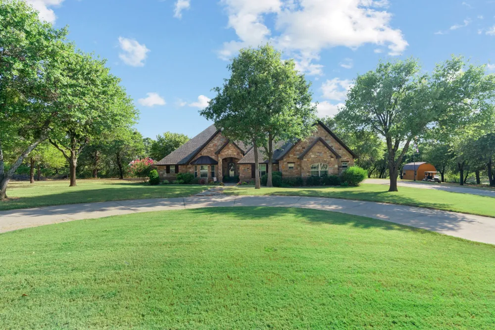 173 Oakwood Trail Eastland, TX 76448
