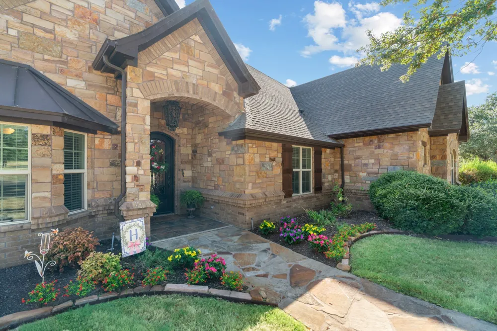 173 Oakwood Trail Eastland, TX 76448