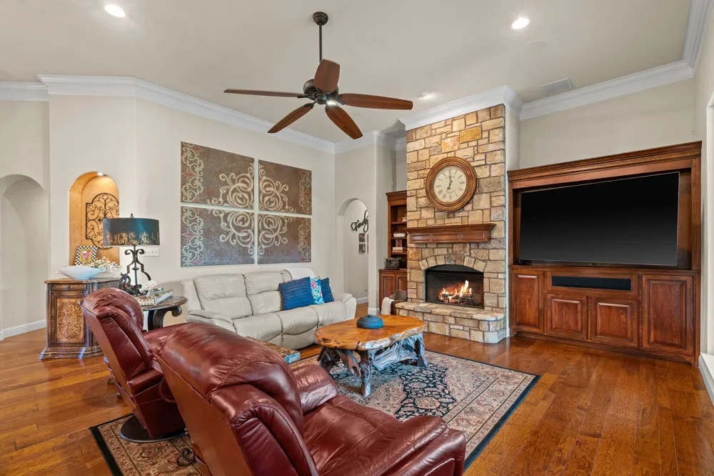 173 Oakwood Trail Eastland, TX 76448