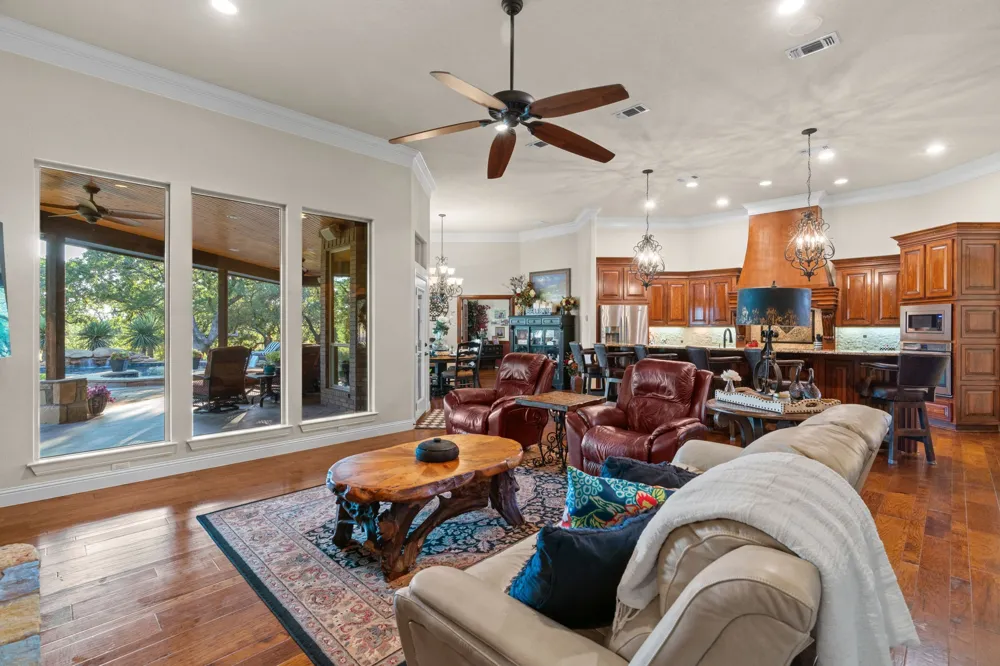 173 Oakwood Trail Eastland, TX 76448