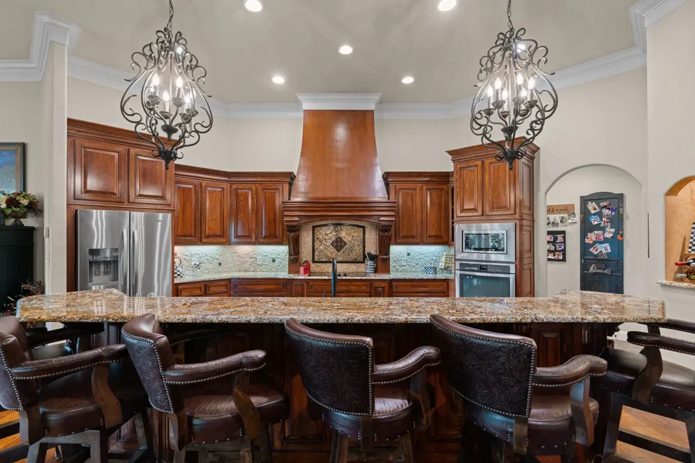 173 Oakwood Trail Eastland, TX 76448