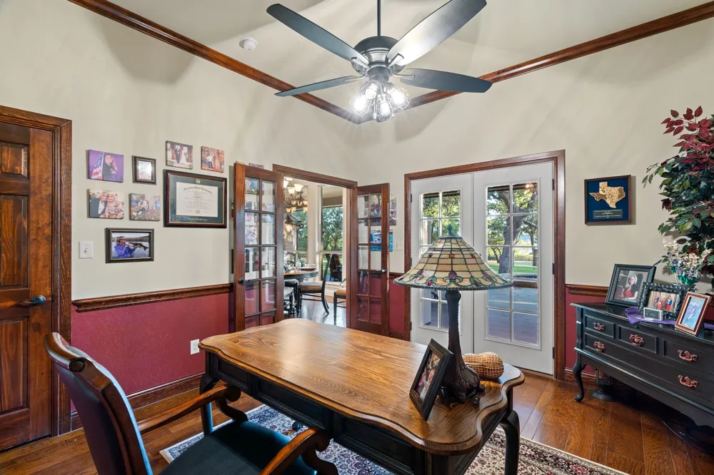 173 Oakwood Trail Eastland, TX 76448