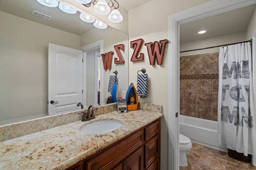 173 Oakwood Trail Eastland, TX 76448