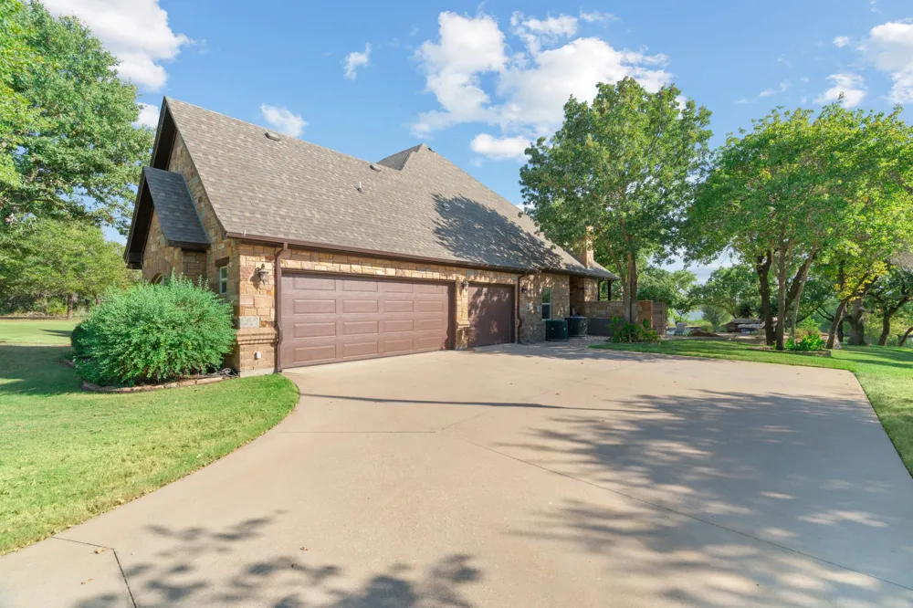 173 Oakwood Trail Eastland, TX 76448