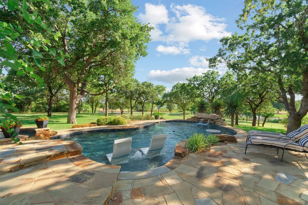 173 Oakwood Trail Eastland, TX 76448