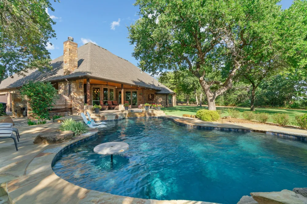 173 Oakwood Trail Eastland, TX 76448