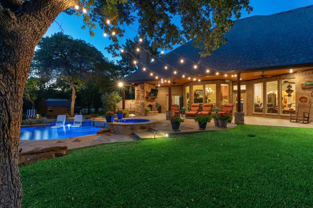 173 Oakwood Trail Eastland, TX 76448