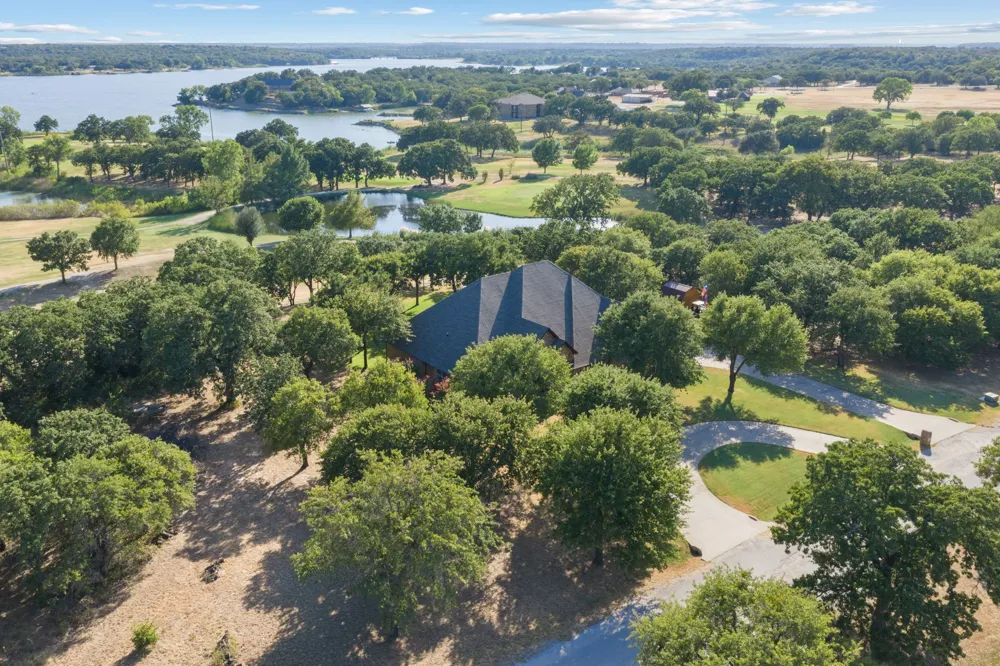 173 Oakwood Trail Eastland, TX 76448