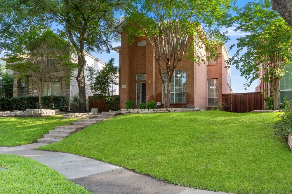 3221 Corning Drive Plano, TX 75023