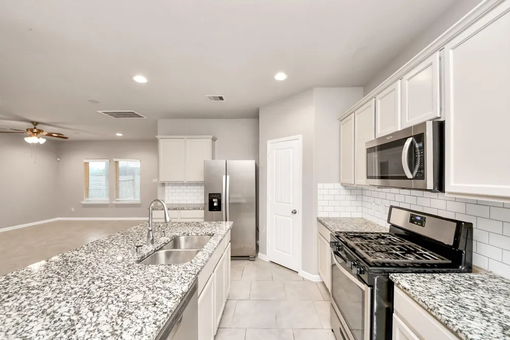 5646 Pleasant Falls Drive Richmond, TX 77407