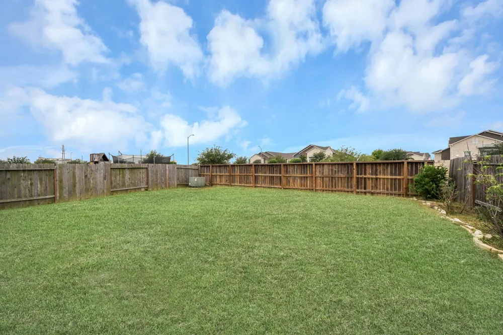 5646 Pleasant Falls Drive Richmond, TX 77407
