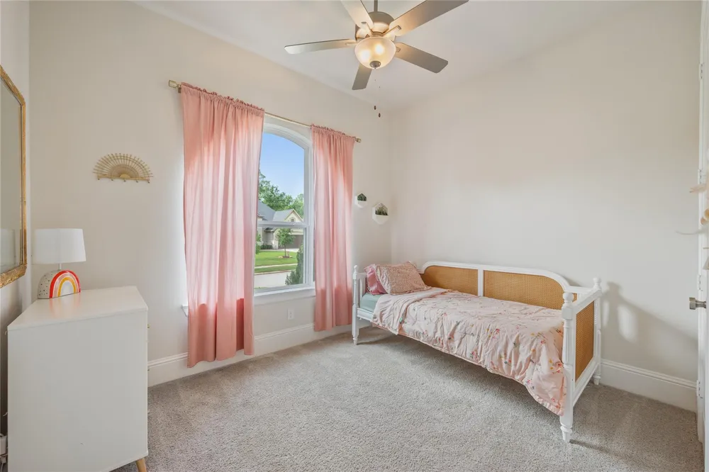 622 Platinum Stone Lane Pinehurst, TX 77362