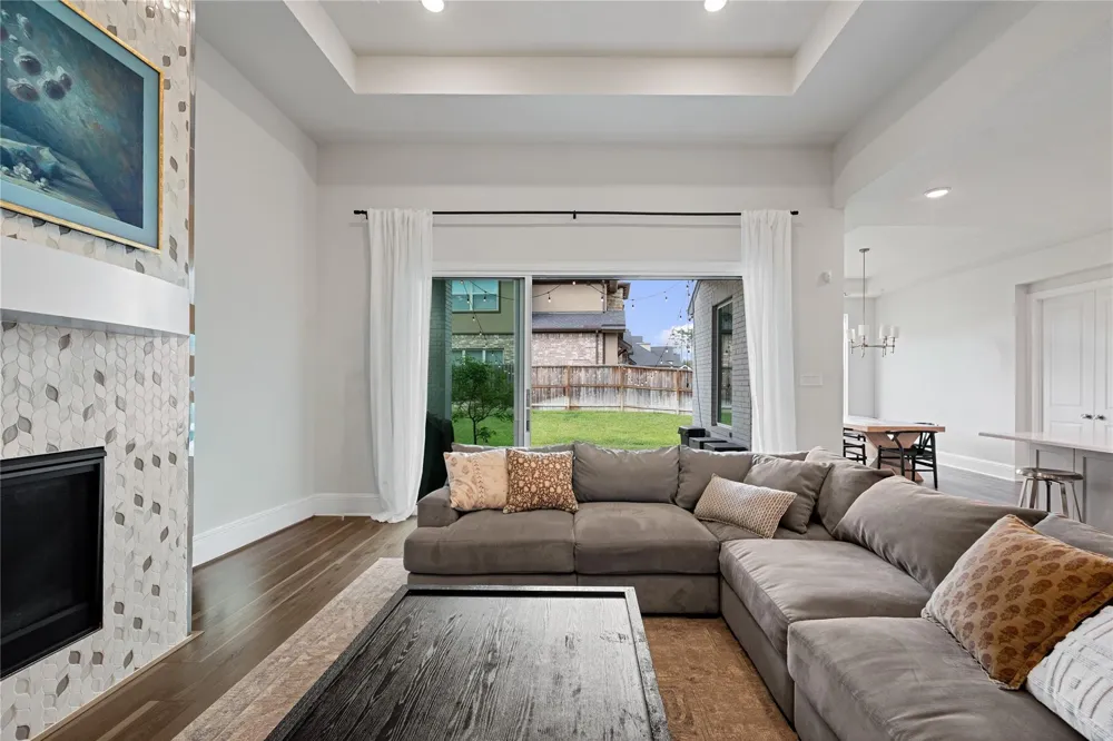 622 Platinum Stone Lane Pinehurst, TX 77362