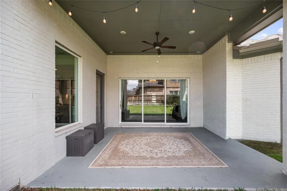 622 Platinum Stone Lane Pinehurst, TX 77362