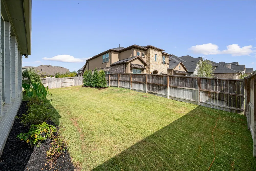 622 Platinum Stone Lane Pinehurst, TX 77362