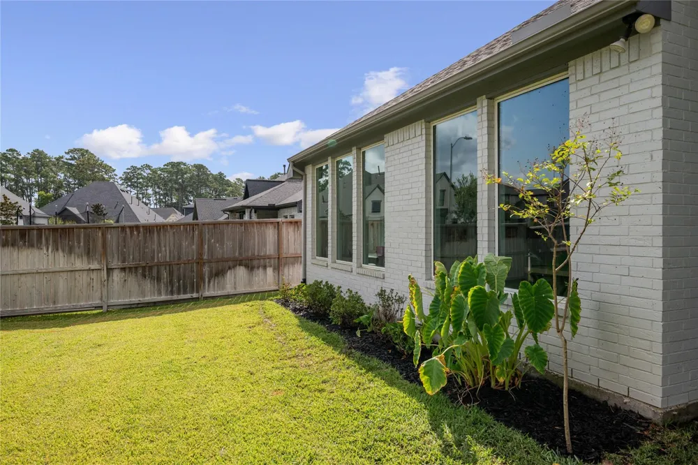 622 Platinum Stone Lane Pinehurst, TX 77362