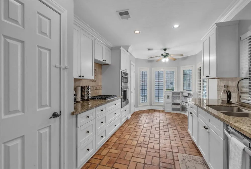 12853 Kingsbridge Lane Houston, TX 77077