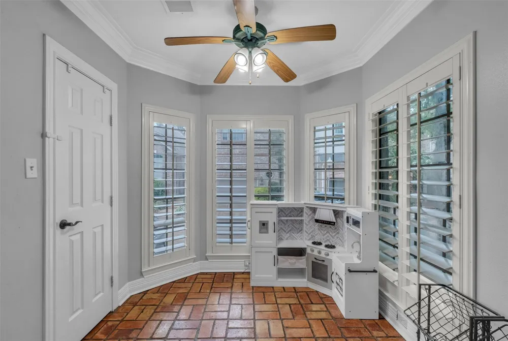 12853 Kingsbridge Lane Houston, TX 77077