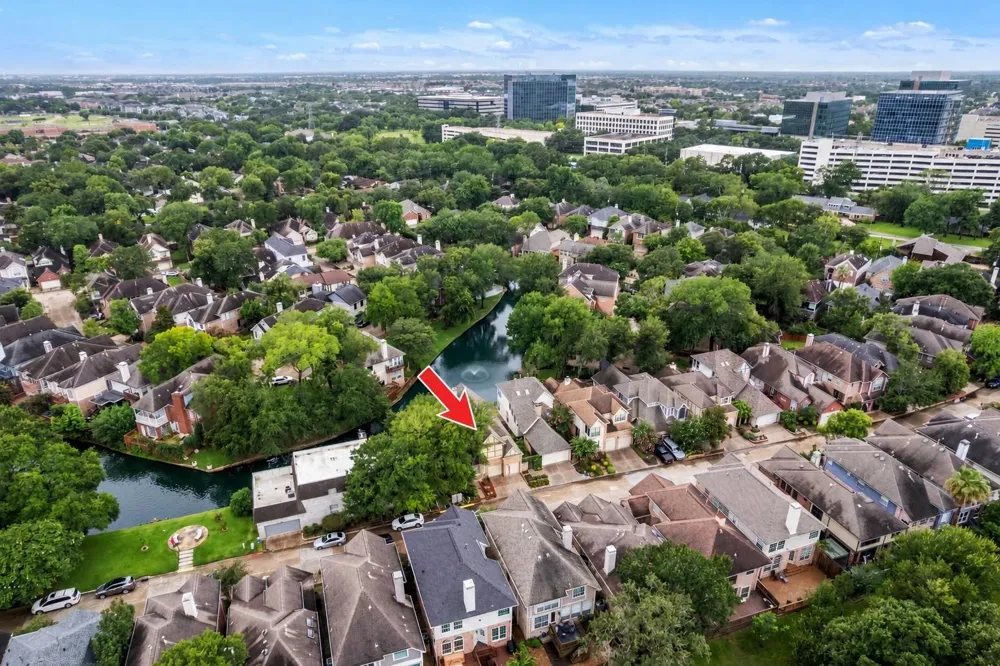 12853 Kingsbridge Lane Houston, TX 77077