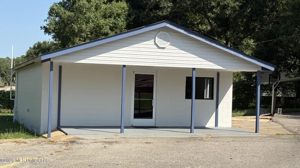 525 E Central Avenue Wiggins, MS 39577