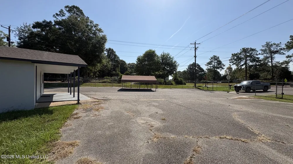 525 E Central Avenue Wiggins, MS 39577