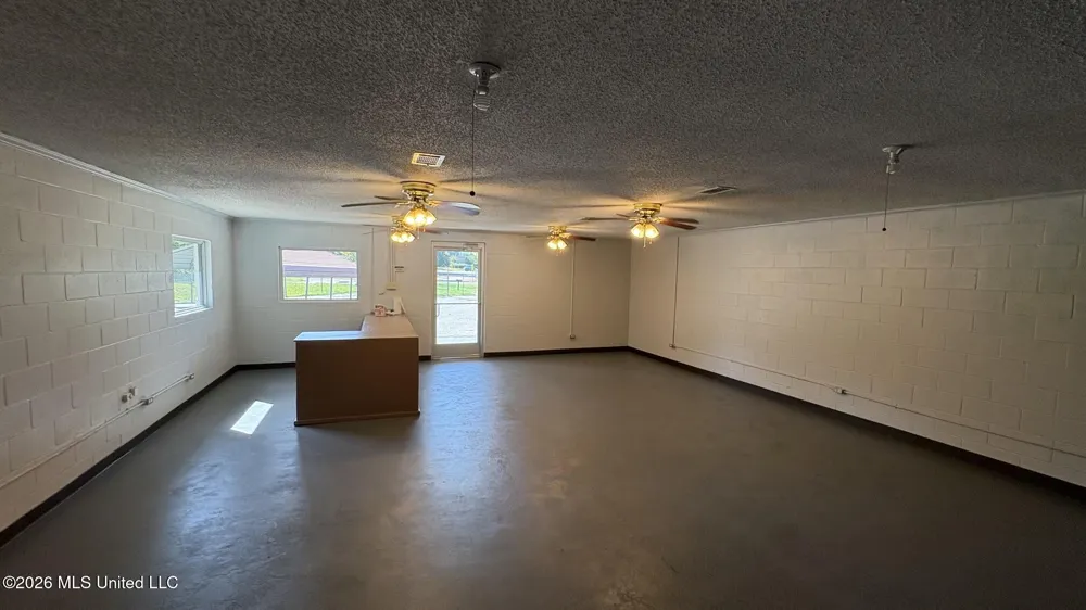 525 E Central Avenue Wiggins, MS 39577