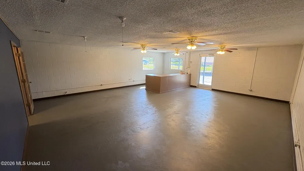 525 E Central Avenue Wiggins, MS 39577