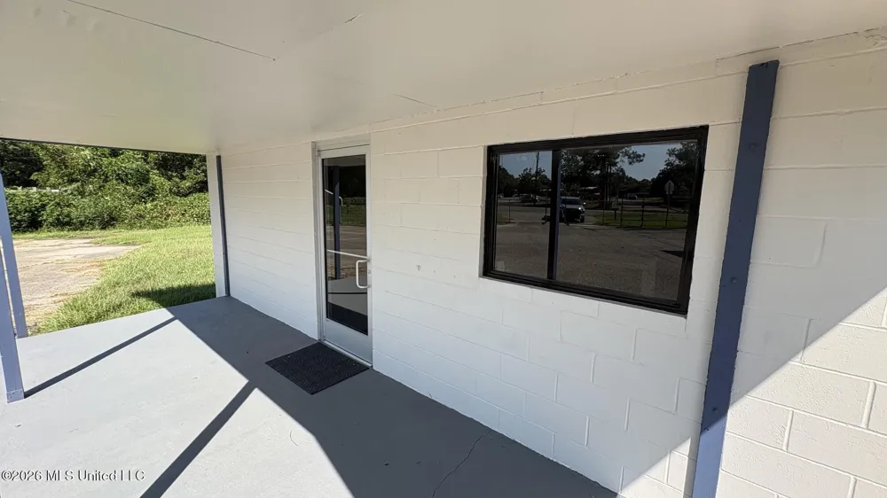 525 E Central Avenue Wiggins, MS 39577