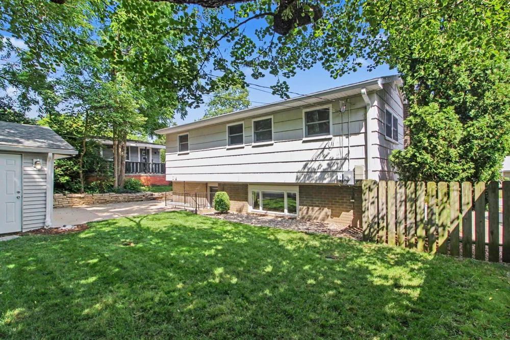 815 Sunrise Court Ann Arbor, MI 48103