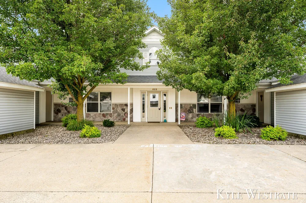 613 Trinity Drive ##2 Caledonia, MI 49316