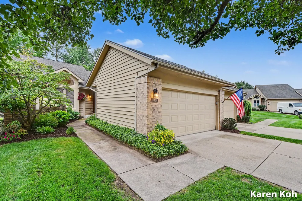 1834 Cross Bend Street NE Grand Rapids, MI 49505
