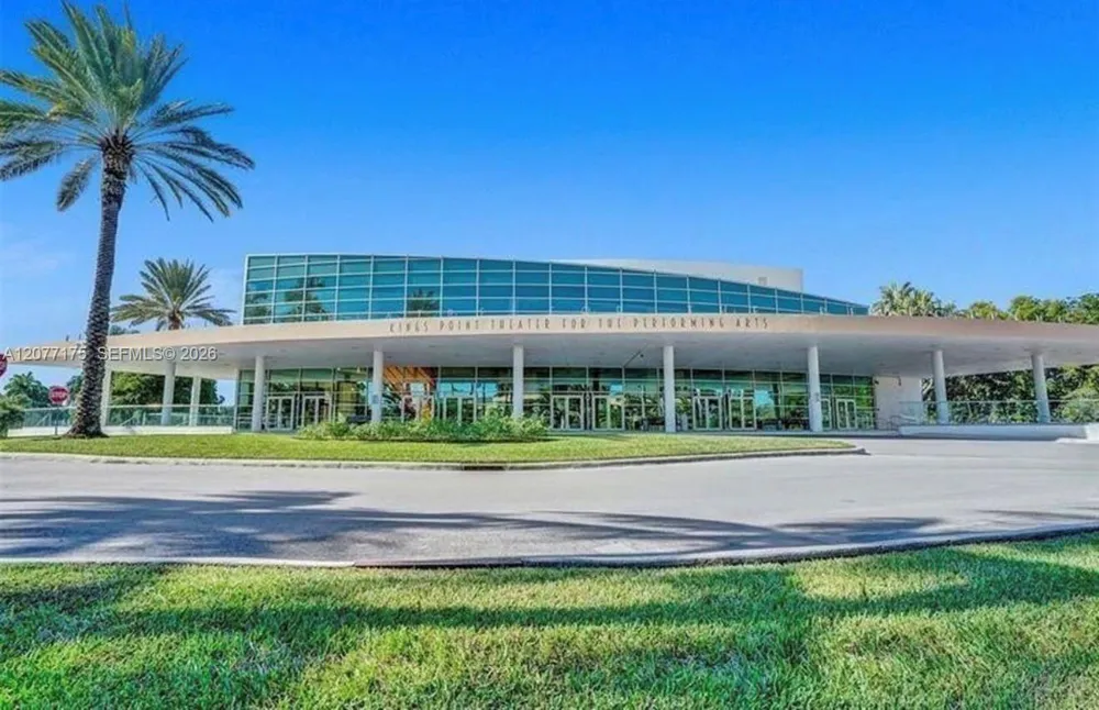 10847 W Clairmont Cir #302 Tamarac, FL 33321