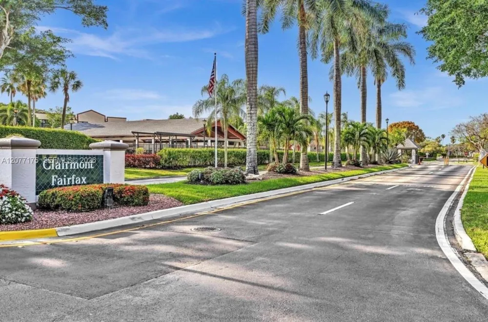 10847 W Clairmont Cir #302 Tamarac, FL 33321