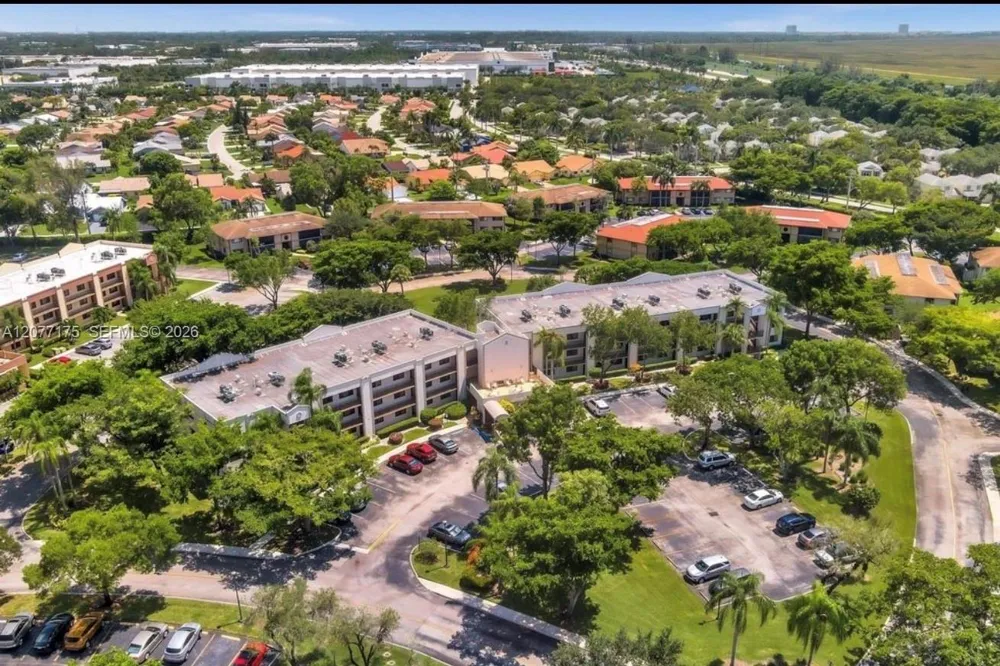 10847 W Clairmont Cir #302 Tamarac, FL 33321