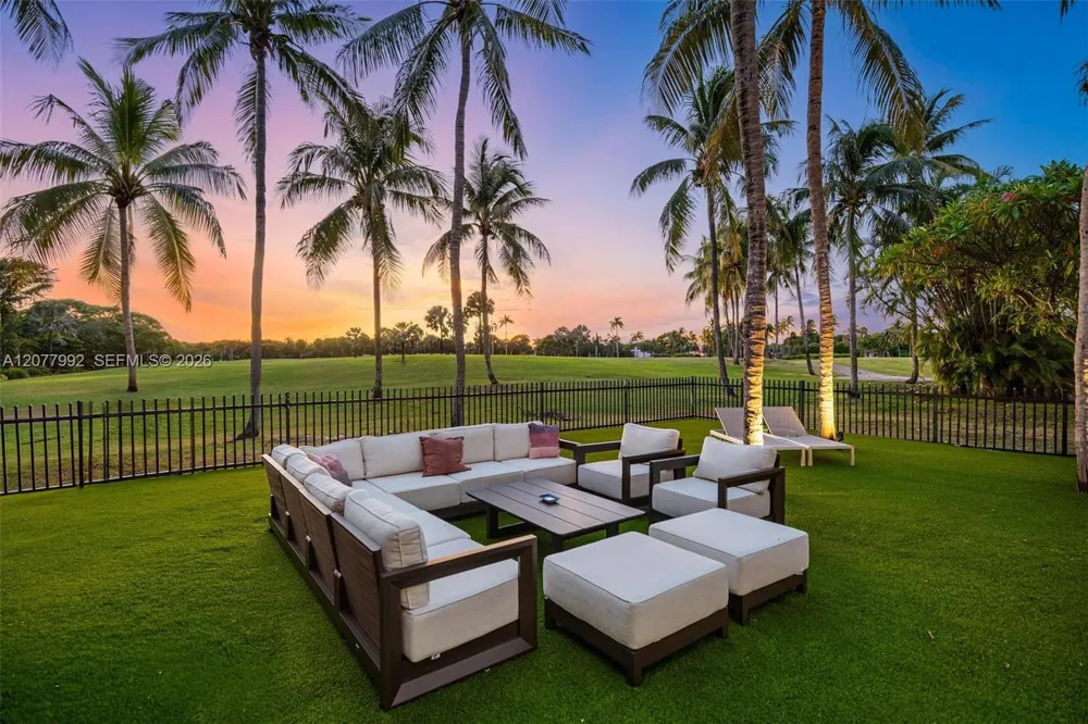5170 La Gorce Dr Miami Beach, FL 33140