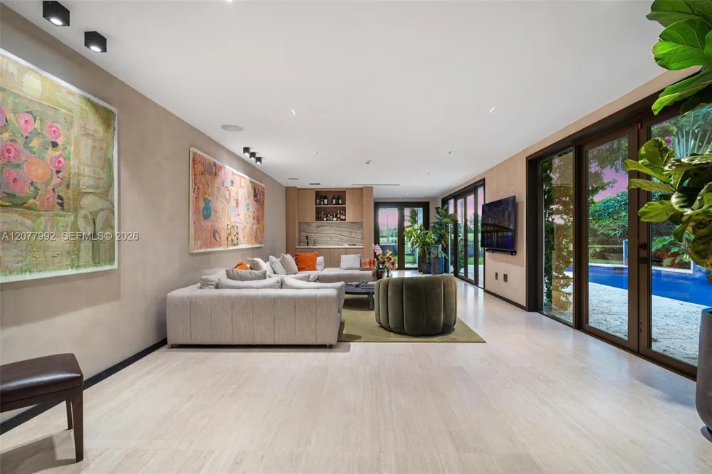 5170 La Gorce Dr Miami Beach, FL 33140