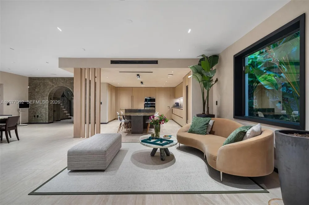 5170 La Gorce Dr Miami Beach, FL 33140