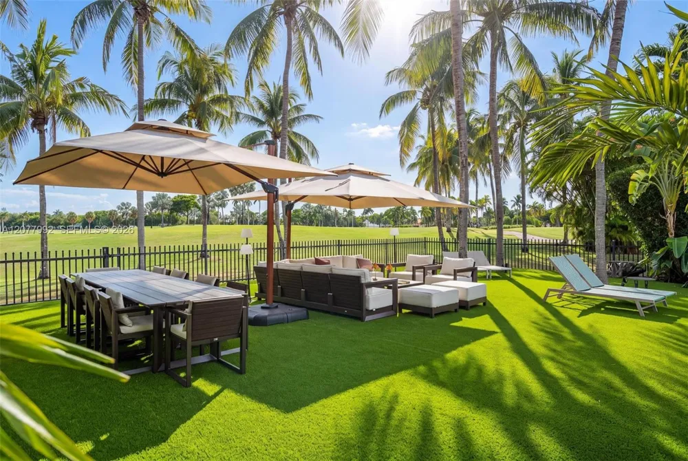 5170 La Gorce Dr Miami Beach, FL 33140