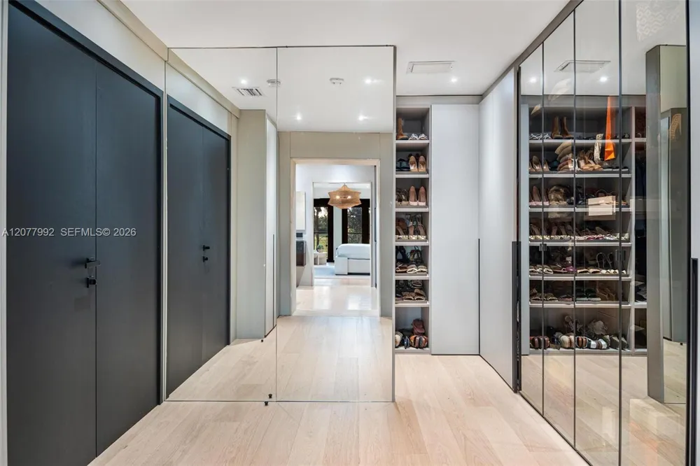 5170 La Gorce Dr Miami Beach, FL 33140