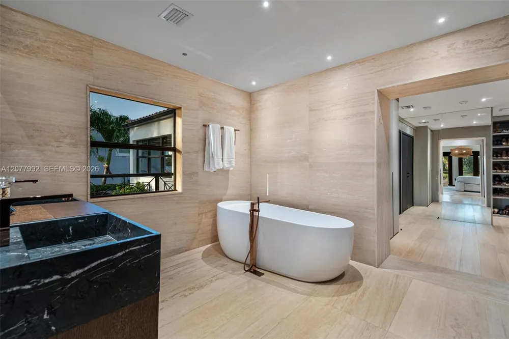 5170 La Gorce Dr Miami Beach, FL 33140