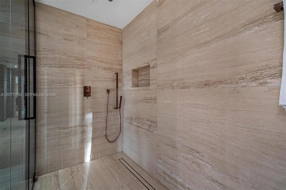 5170 La Gorce Dr Miami Beach, FL 33140