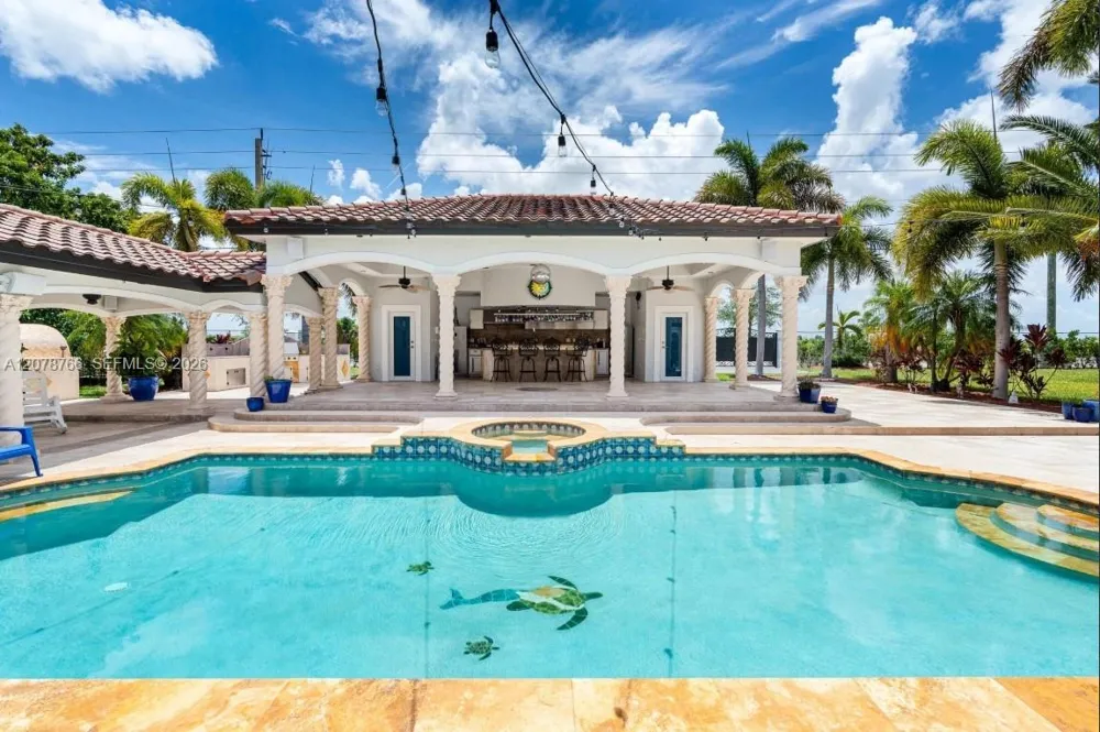 17122 SW 156th Ct Miami, FL 33187
