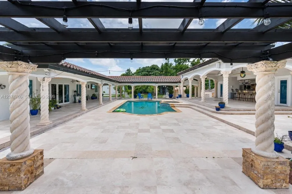 17122 SW 156th Ct Miami, FL 33187