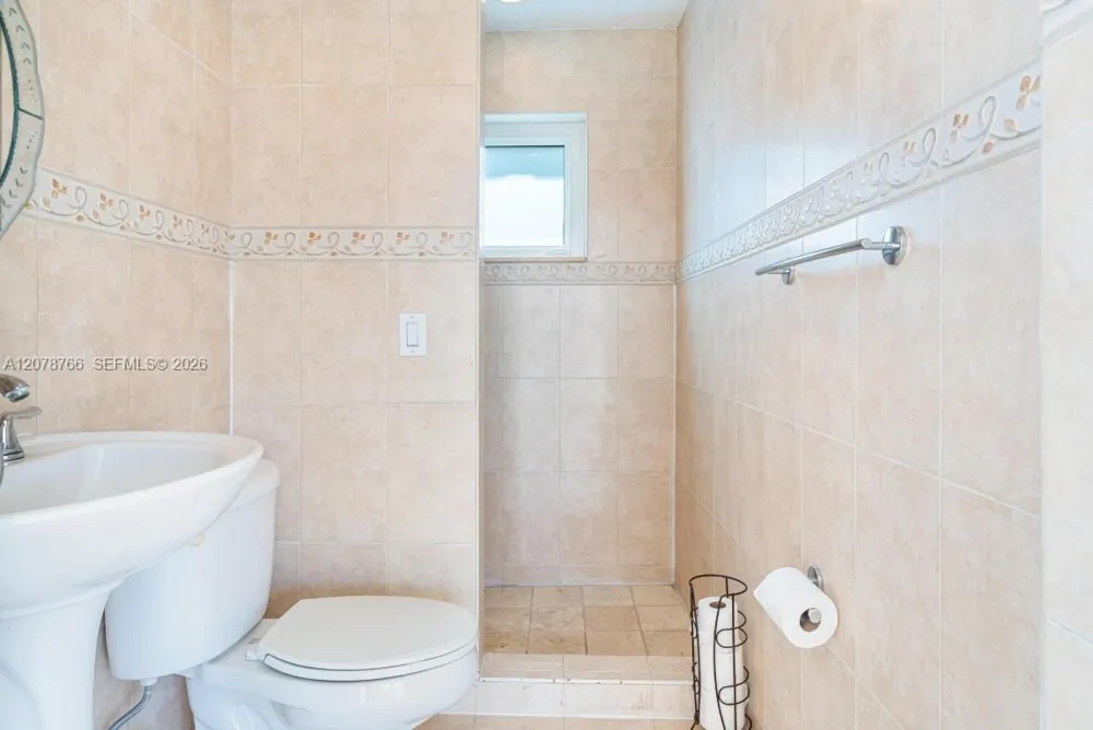 17122 SW 156th Ct Miami, FL 33187