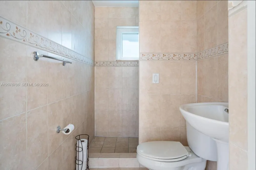 17122 SW 156th Ct Miami, FL 33187