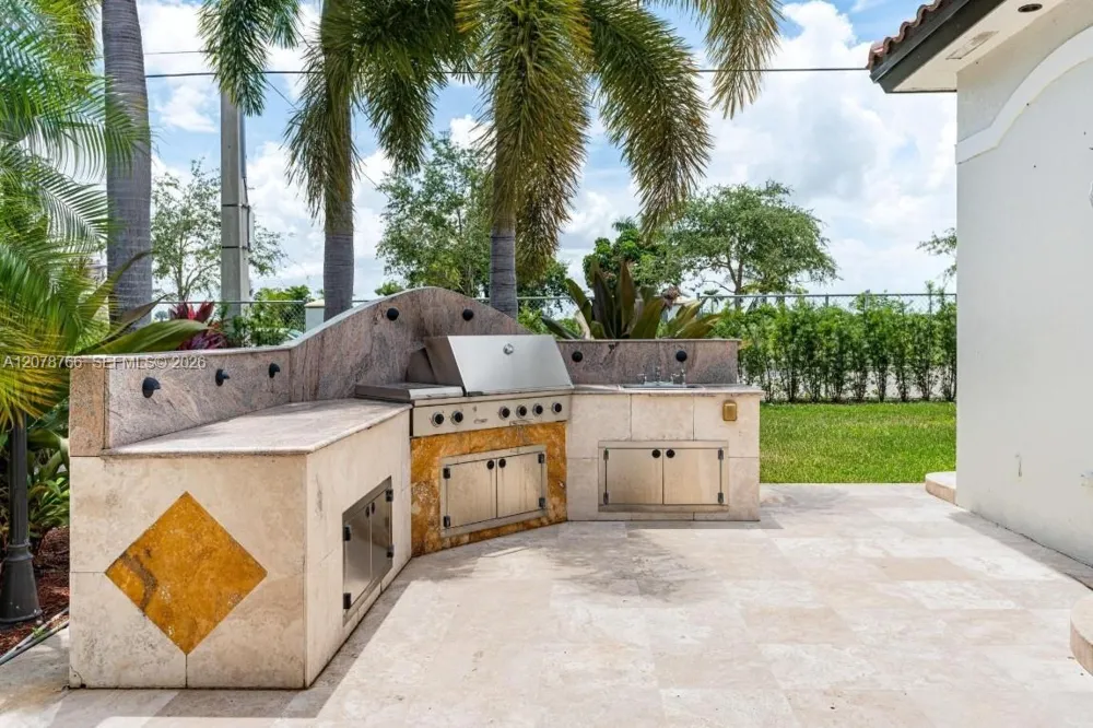 17122 SW 156th Ct Miami, FL 33187