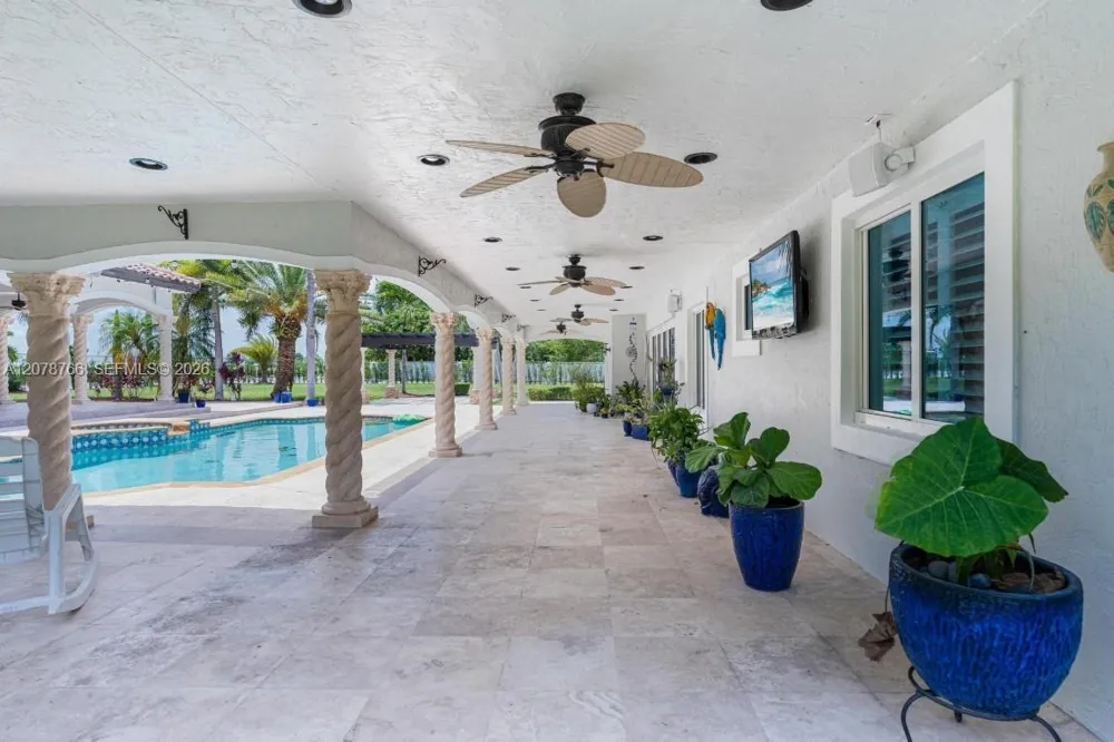 17122 SW 156th Ct Miami, FL 33187
