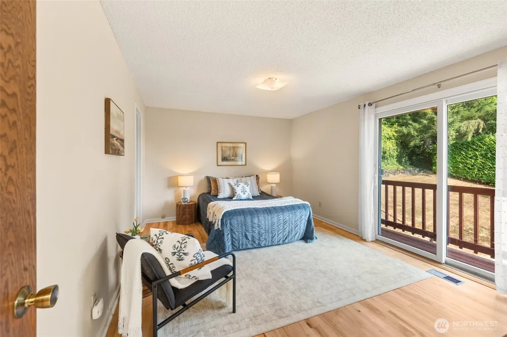 10514 SW 110th Street Vashon, WA 98070